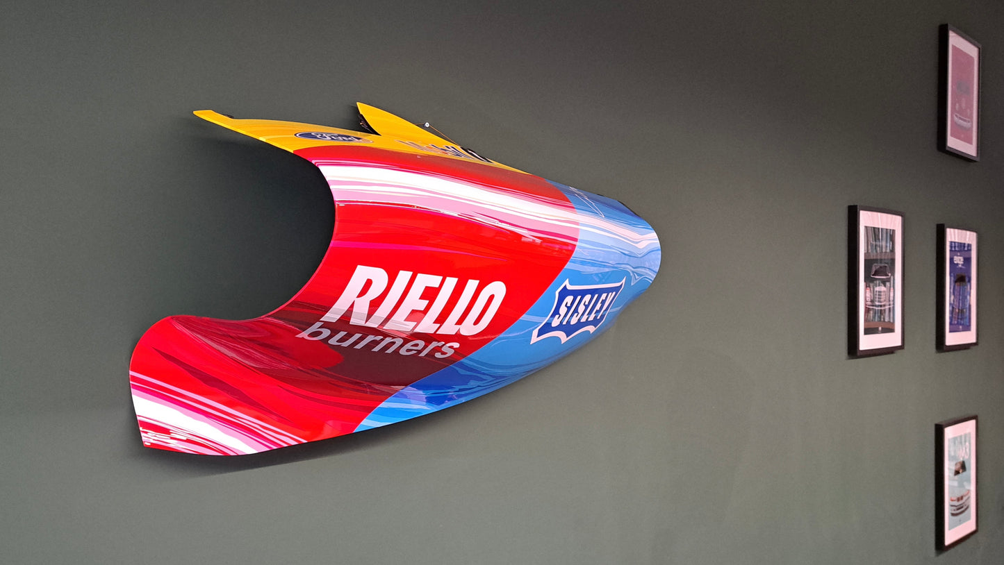 Fashion meets F1 (1988 Benetton F1 sidepod art)